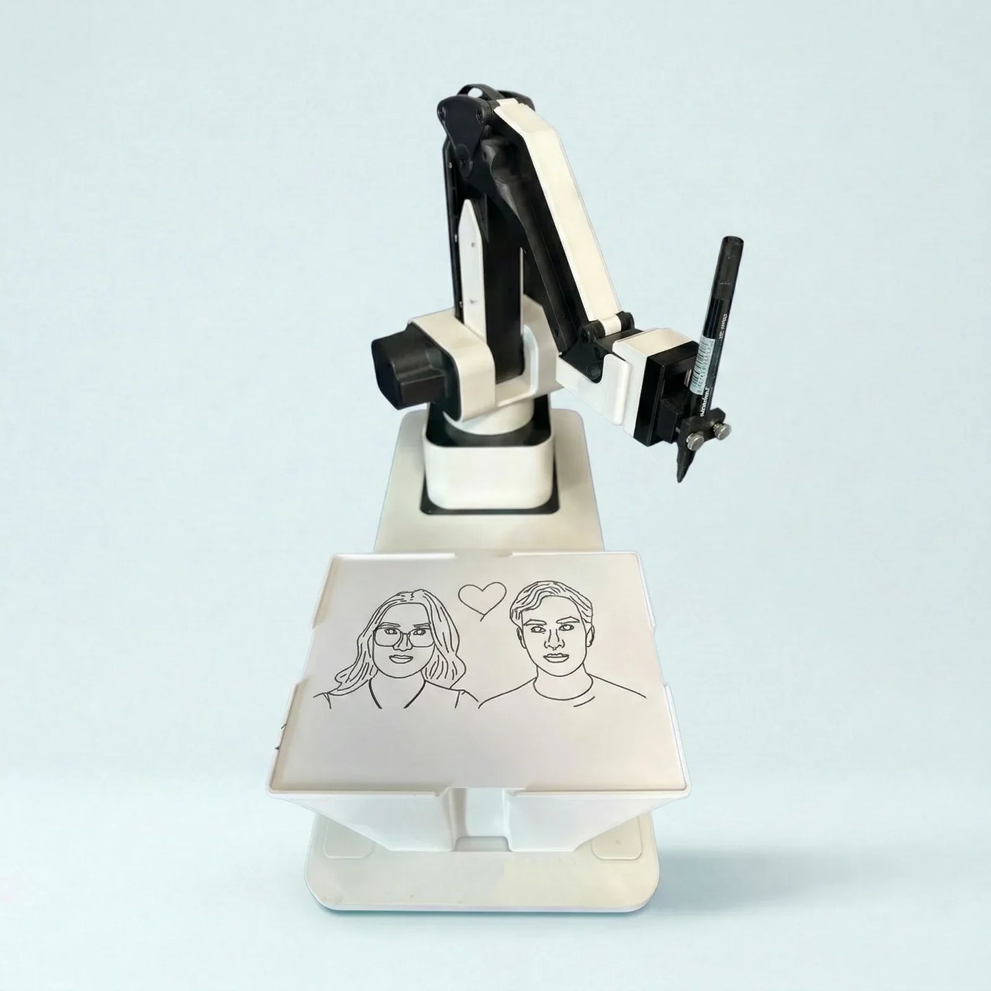 CaricaBot Robot Caricaturista con IA - Segunda Mano (2)